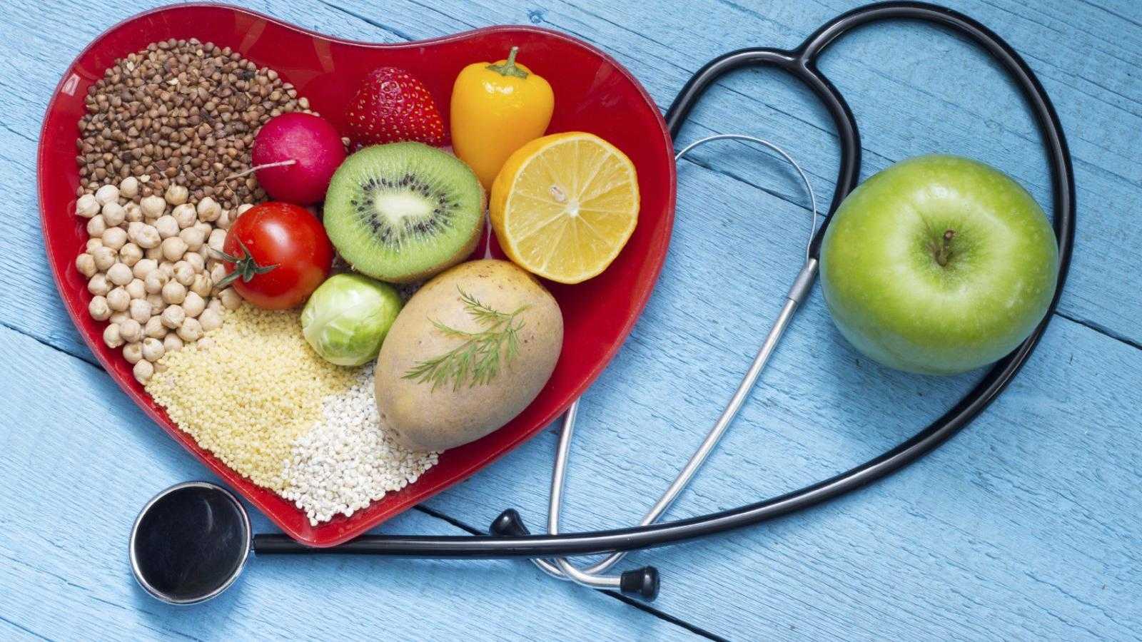 How to Naturally Lower Your Cholesterol Levels